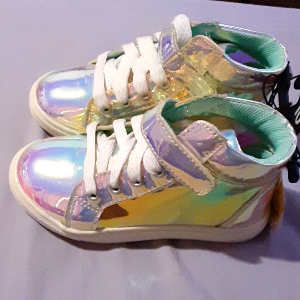 Girls florescent tennis shoes